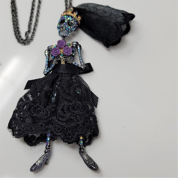 Betsey Johnson Rhinestone Skeleton Necklace w Black Lace NWT - Picture 3 of 12